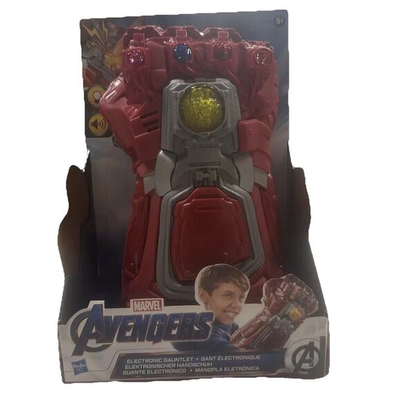 NEW! ©2019 MARVEL Avengers Red ELECTRONIC GAUNTLET Hasbro 5+ #E9508